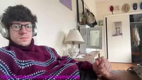 Peaches online show from February 17, 2026, 6:25 pm