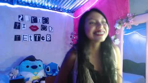  Elia  online show from November 10, 2025, 9:14 pm