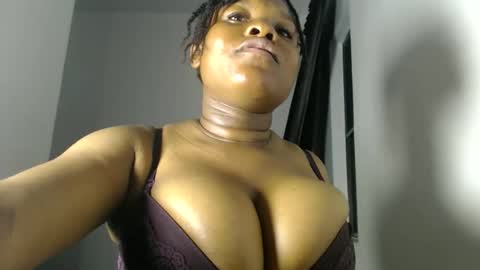 Karina online show from April 21, 2026, 7:28 pm