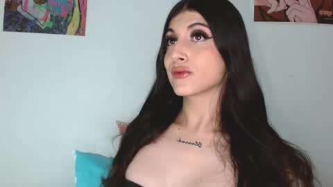 Sophie online show from March 18, 2026, 10:07 am