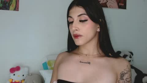 Sophie online show from April 21, 2026, 2:04 am