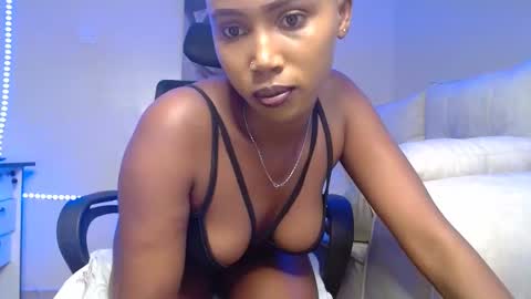 princess_princessa online show from February 13, 2025, 10:22 pm