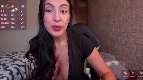 Snapshot of princesscorine chatting on December 2, 2024, 2:08 pm Cori online show from December 2, 2024, 2:08 pm