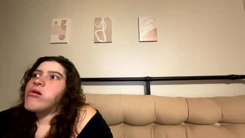 princessviccxo online show from December 5, 2025, 5:49 am