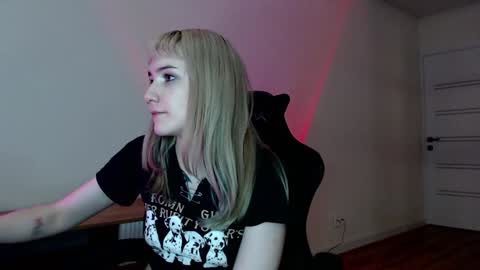 18 y.o online show from February 26, 2025, 1:00 am