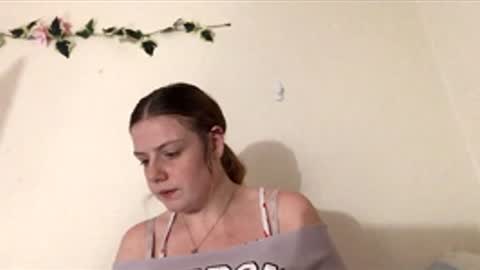Snapshot of princesssnowflk84 chatting on May 3, 2026, 8:15 pm princesssnowflk84 online show from May 3, 2026, 8:15 pm