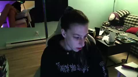 Snapshot of princesstyff chatting on September 22, 2025, 11:45 am Tyff et Blast online show from September 22, 2025, 11:45 am