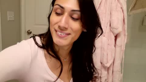 Prinxessally online show from February 17, 2025, 3:25 am