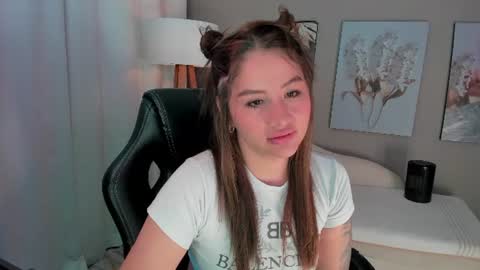 Snapshot of priya_rose chatting on June 27, 2026, 10:09 am Priya Rose online show from June 27, 2026, 10:09 am