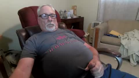 Snapshot of prlbob77 chatting on July 7, 2026, 12:24 am prlbob77 online show from July 7, 2026, 12:24 am