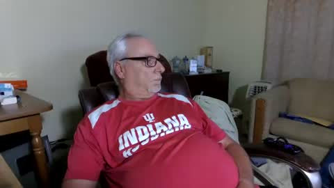 Snapshot of prlbob77 chatting on August 4, 2026, 1:42 am prlbob77 online show from August 4, 2026, 1:42 am