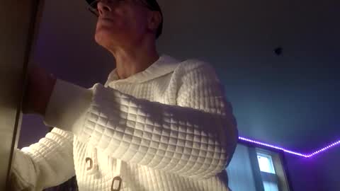 Snapshot of profnwear chatting on February 2, 2026, 10:30 pm ProfNUWear online show from February 2, 2026, 10:30 pm