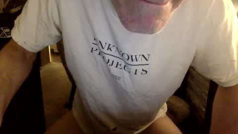 Snapshot of profnwear chatting on August 5, 2026, 10:07 am ProfNUWear online show from August 5, 2026, 10:07 am