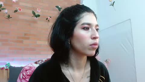 Adris  Juan online show from June 21, 2026, 2:36 am
