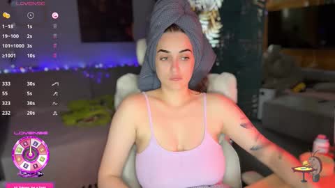 Queen of Pain online show from September 24, 2025, 3:48 pm