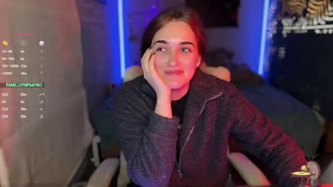 Queen of Pain online show from November 9, 2025, 1:42 pm