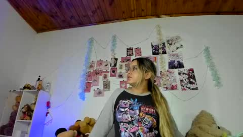 Snapshot of pucaa_ chatting on April 5, 2026, 2:31 am Emma Rico model indep online show from April 5, 2026, 2:31 am