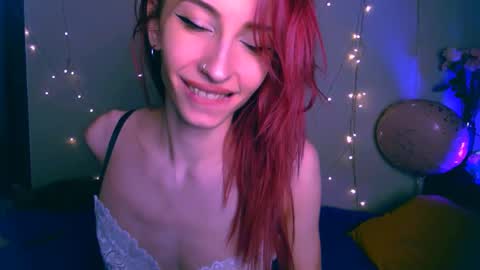 EsteticHouse online show from February 25, 2025, 6:42 pm