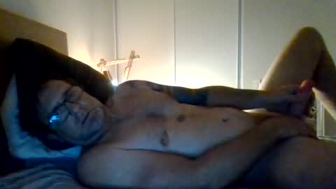 Snapshot of pulllin4u chatting on July 1, 2026, 12:51 pm pulllin4u online show from July 1, 2026, 12:51 pm