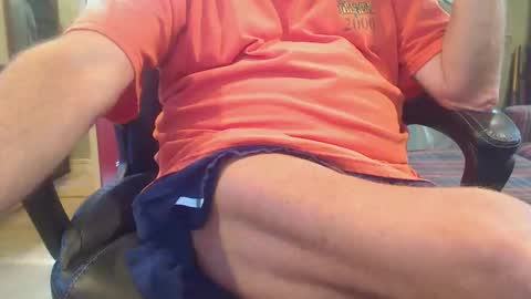 pulltoy1 online show from November 19, 2025, 7:25 pm