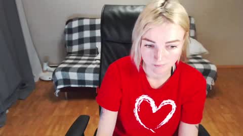 Snapshot of puma_ma chatting on December 21, 2024, 3:42 pm Polly online show from December 21, 2024, 3:42 pm