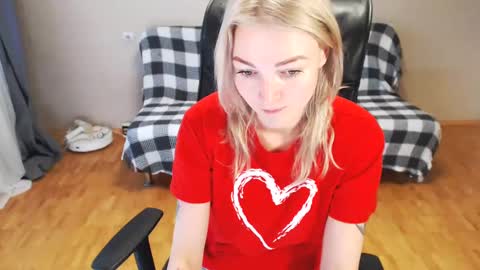 Snapshot of puma_ma chatting on January 7, 2025, 7:42 am Polly online show from January 7, 2025, 7:42 am