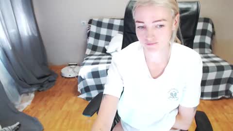 Snapshot of puma_ma chatting on September 18, 2025, 5:09 am Polly online show from September 18, 2025, 5:09 am