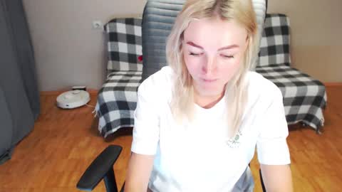 Snapshot of puma_ma chatting on November 30, 2025, 4:38 am Polly online show from November 30, 2025, 4:38 am