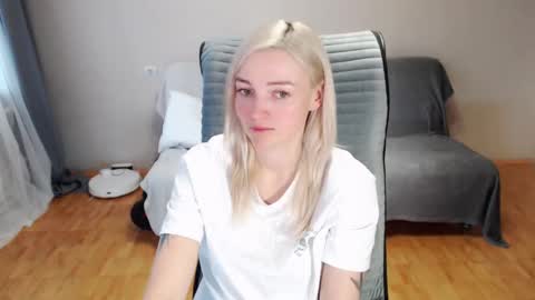 Polly online show from February 23, 2026, 4:21 am