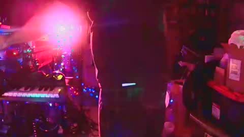 punkrunr083 online show from April 24, 2026, 9:01 am