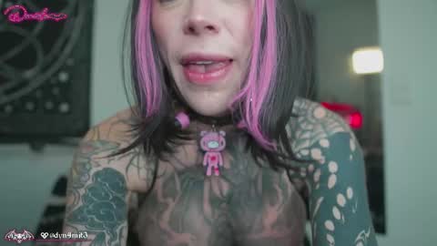 punkyfoxx online show from March 11, 2026, 1:06 pm