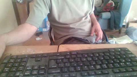 pup_y online show from October 9, 2025, 8:34 am