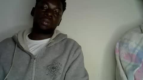 Pureblack  online show from October 5, 2025, 6:17 pm