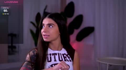 Emily online show from November 15, 2025, 4:32 am