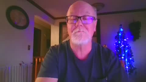 pussylover1365 online show from February 5, 2025, 10:33 pm