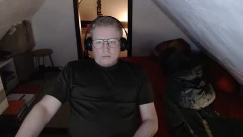 Snapshot of pussylovercb chatting on March 27, 2026, 8:41 pm pussylovercb online show from March 27, 2026, 8:41 pm
