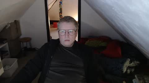 Snapshot of pussylovercb chatting on April 9, 2026, 7:47 am pussylovercb online show from April 9, 2026, 7:47 am