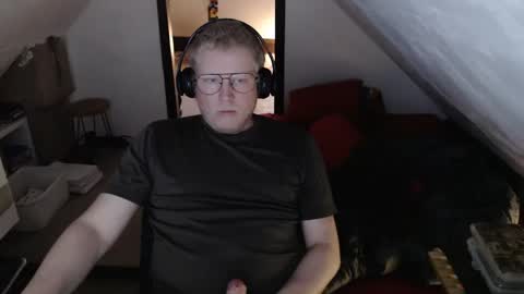Snapshot of pussylovercb chatting on April 16, 2026, 8:04 am pussylovercb online show from April 16, 2026, 8:04 am