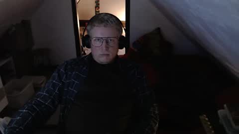 Snapshot of pussylovercb chatting on April 22, 2026, 8:06 am pussylovercb online show from April 22, 2026, 8:06 am