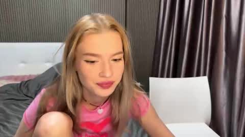 Lina online show from January 10, 2026, 7:59 pm