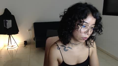 Izumi online show from November 21, 2025, 5:28 am