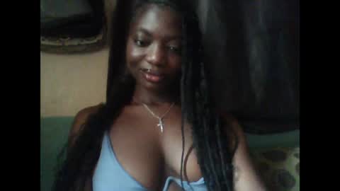 Snapshot of pweedy_ora chatting on June 19, 2026, 10:19 am ora online show from June 19, 2026, 10:19 am