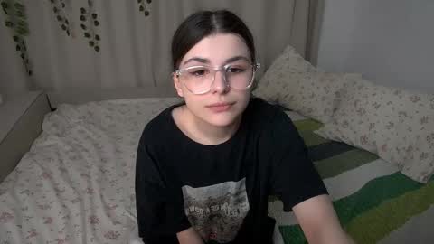 Snapshot of pyro_flerrr chatting on April 29, 2026, 2:26 am Ava online show from April 29, 2026, 2:26 am