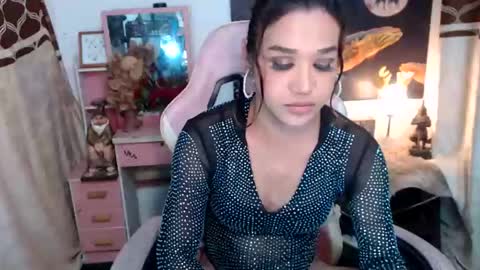 Queen Agatha online show from November 3, 2025, 2:40 pm