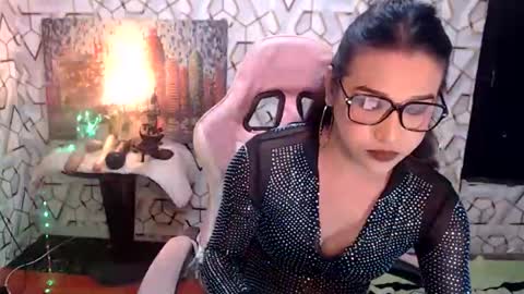 Queen Agatha online show from February 2, 2026, 3:11 pm