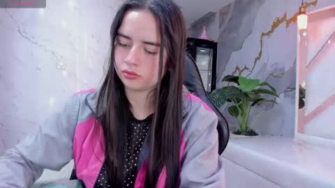 Qetsyah online show from April 18, 2026, 2:32 pm