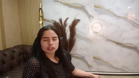 Qetsyah online show from April 18, 2026, 7:07 pm