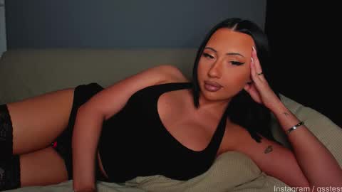 Ana online show from October 30, 2025, 8:20 pm