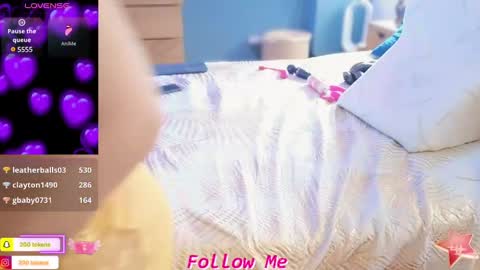 Queen And King online show from February 24, 2025, 5:31 pm