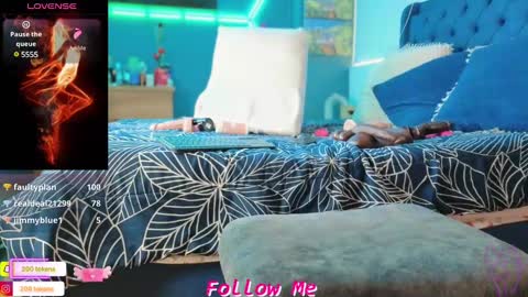 Queen And King online show from March 11, 2025, 7:58 pm